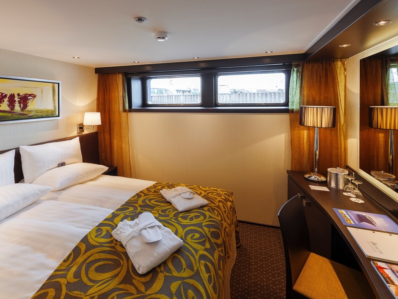 Avalon Deluxe Stateroom